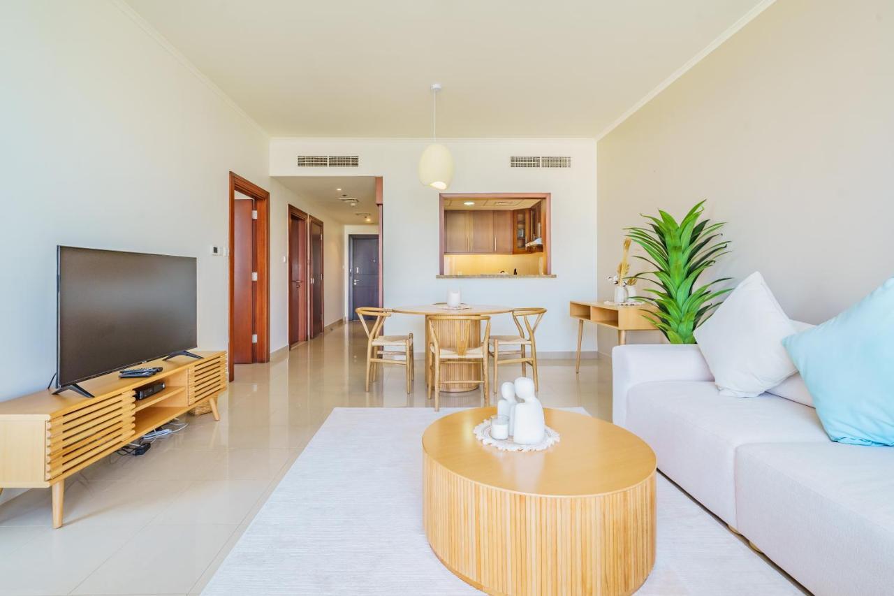 Reverie Stays - Spacious Panoramic 1br With Views - Sleeps 3 Dubai